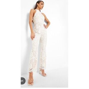 Boohoo Occasion White Floral Lace Halter Jumpsuit Peach Lining Size 8 NEW